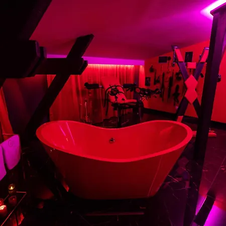 Lägenhet Red Palace Bdsm Bydgoszcz