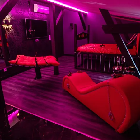 Red Palace Bdsm Lägenhet