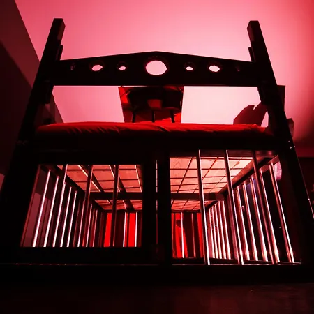 Red Palace Bdsm *